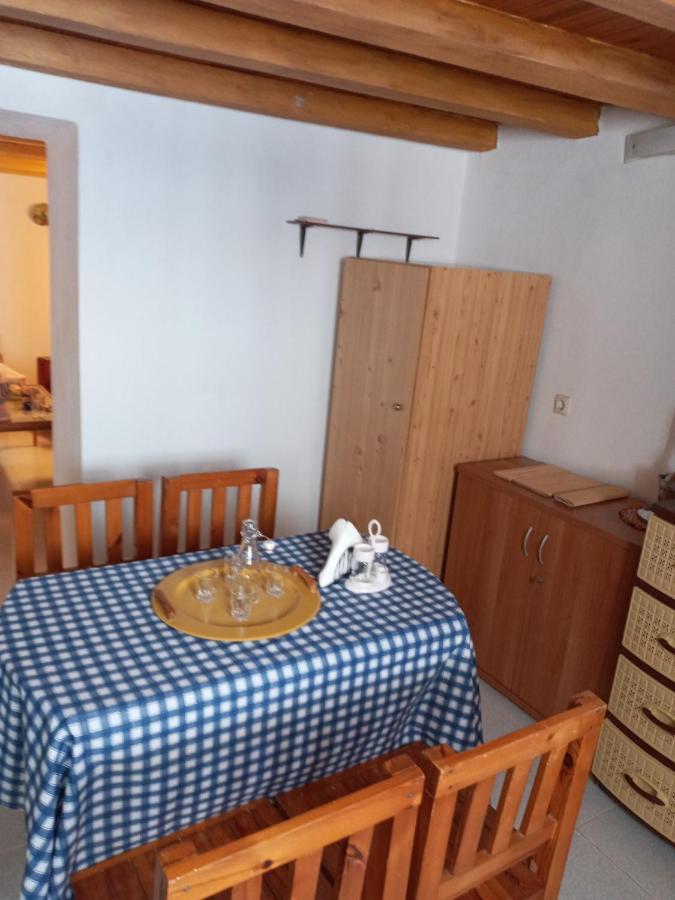 Villa Sissy Agia Paraskevi  Bagian luar foto